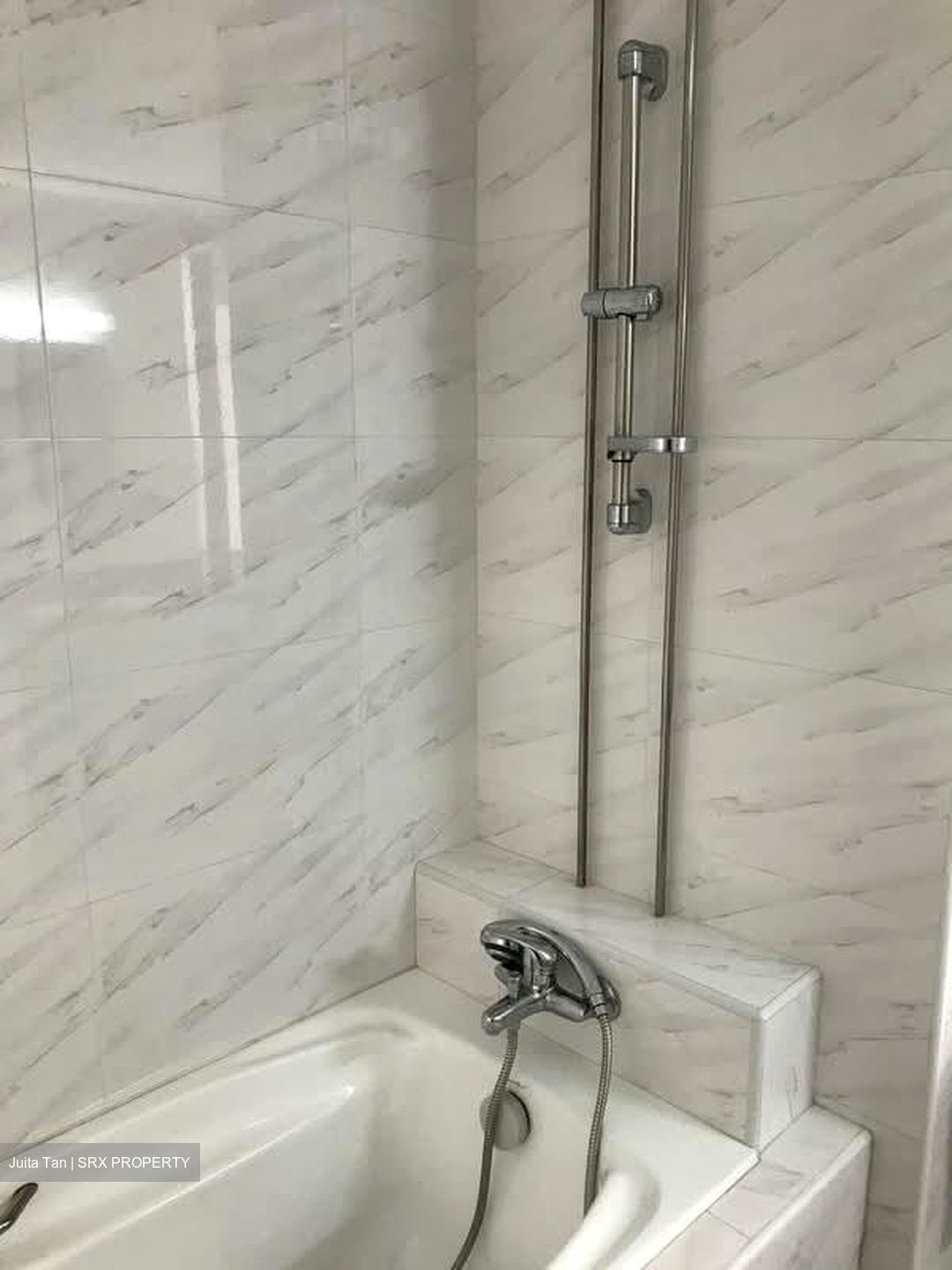International Plaza (D2), Apartment #554673811